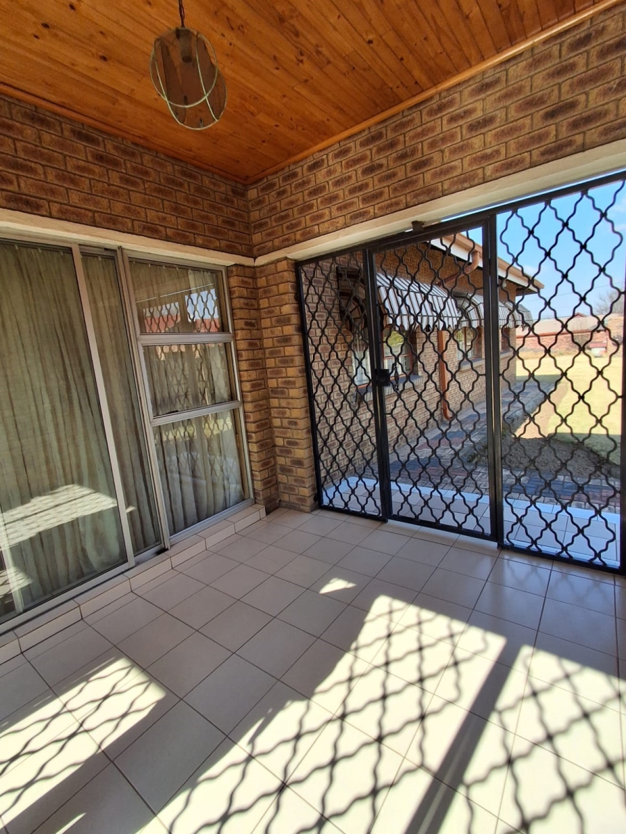 3 Bedroom Property for Sale in Bedworth Park Gauteng