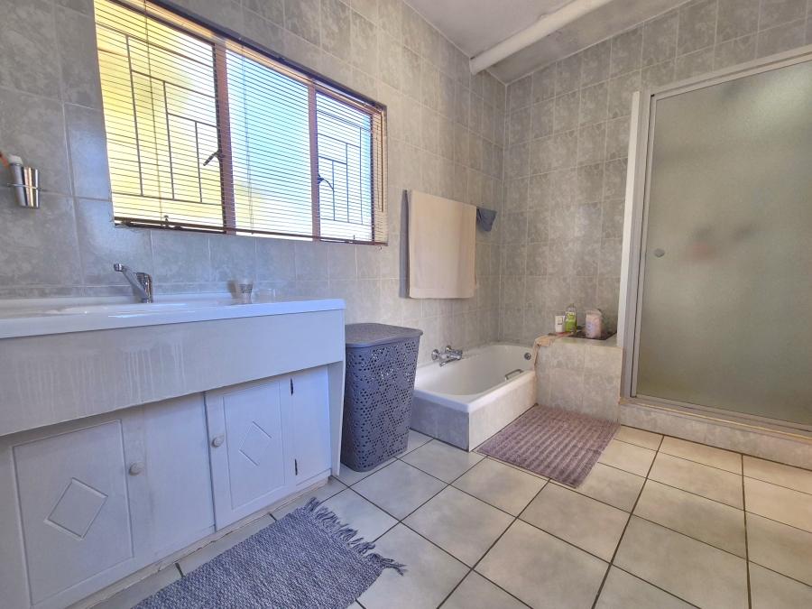 3 Bedroom Property for Sale in Dalpark Proper Gauteng
