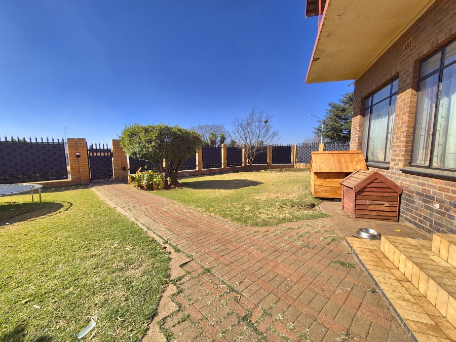 5 Bedroom Property for Sale in Brenthurst Gauteng