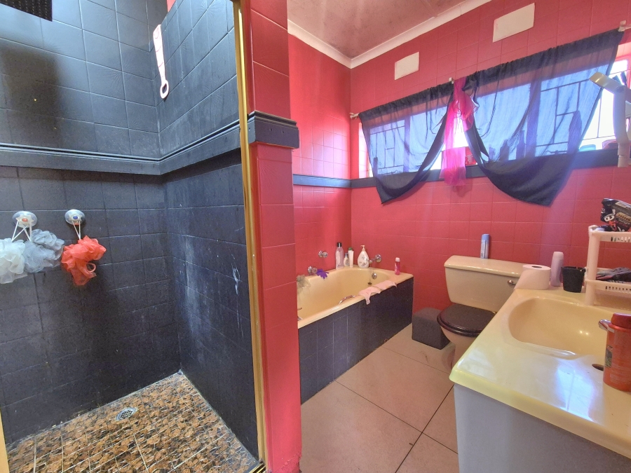 5 Bedroom Property for Sale in Brenthurst Gauteng