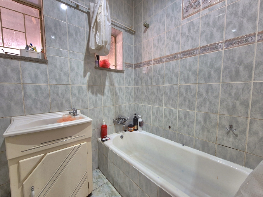 5 Bedroom Property for Sale in Brenthurst Gauteng