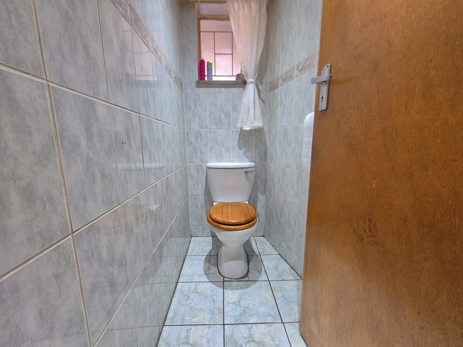5 Bedroom Property for Sale in Brenthurst Gauteng