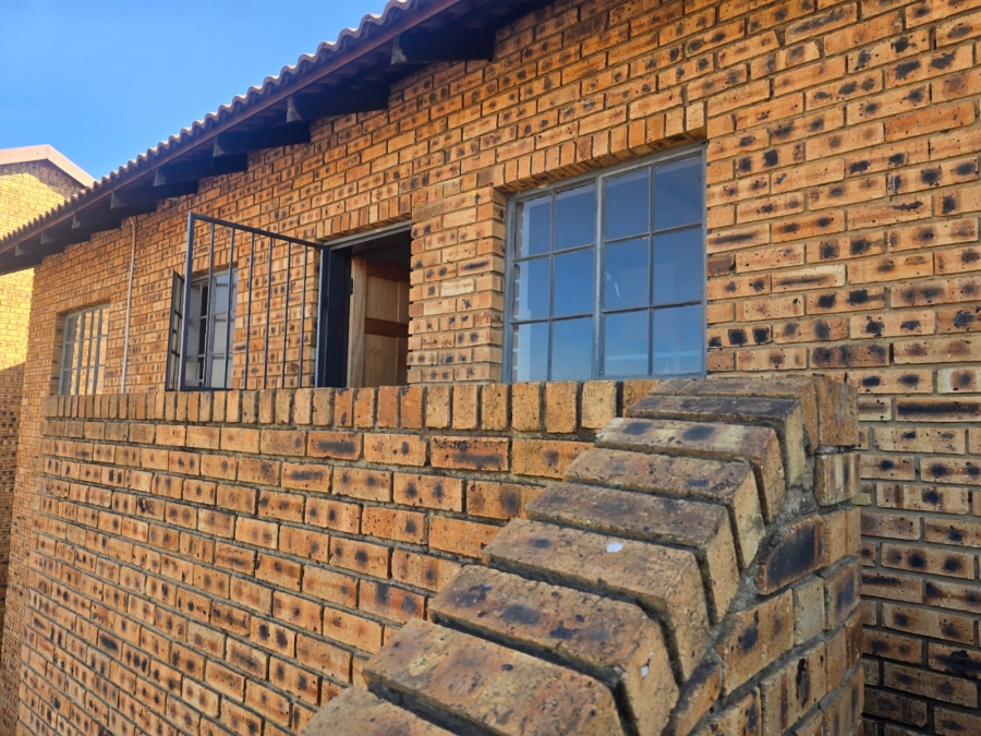 2 Bedroom Property for Sale in Meyerton South Gauteng