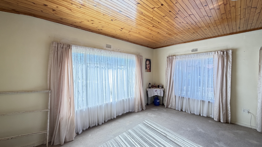 5 Bedroom Property for Sale in Atlasville Gauteng