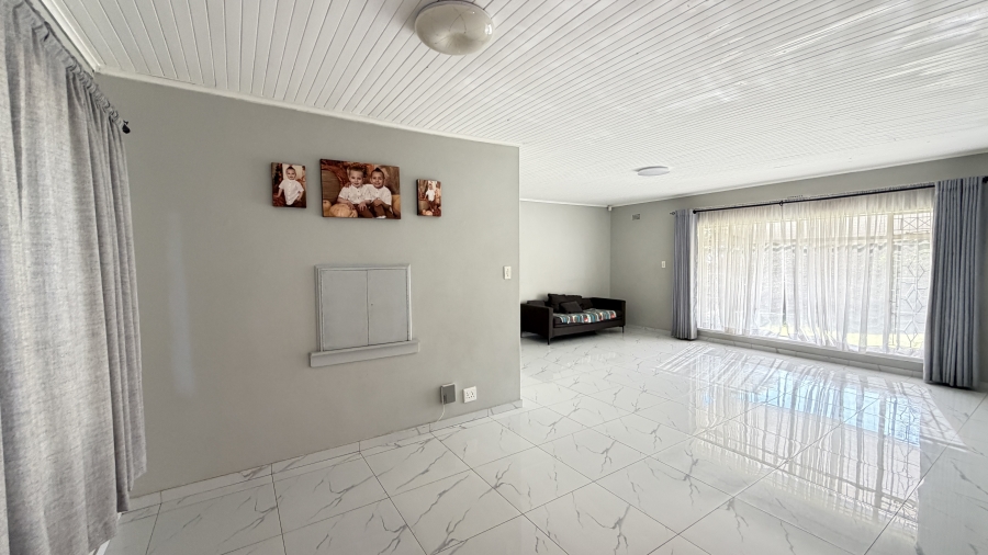 5 Bedroom Property for Sale in Atlasville Gauteng
