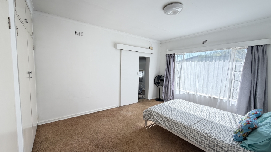 5 Bedroom Property for Sale in Atlasville Gauteng