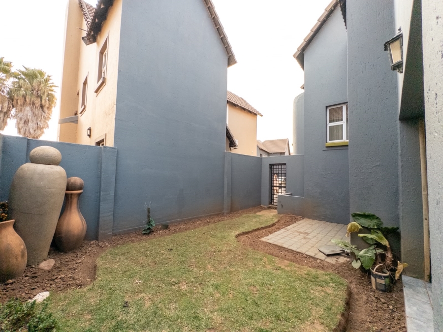 3 Bedroom Property for Sale in Sonneveld Gauteng