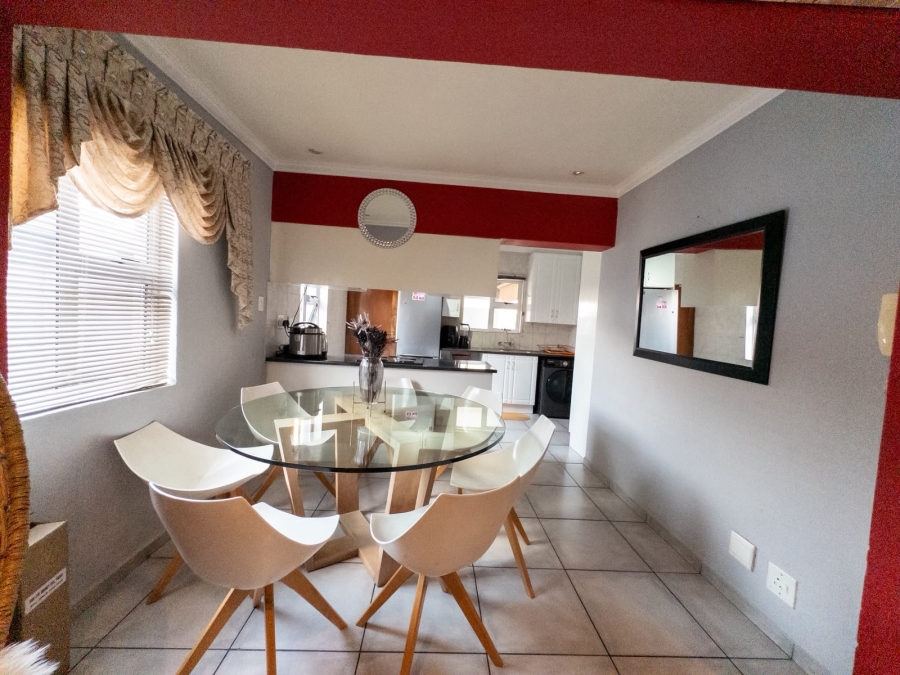3 Bedroom Property for Sale in Sonneveld Gauteng