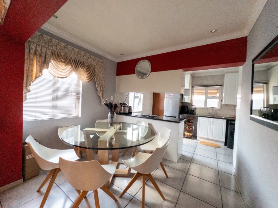 3 Bedroom Property for Sale in Sonneveld Gauteng