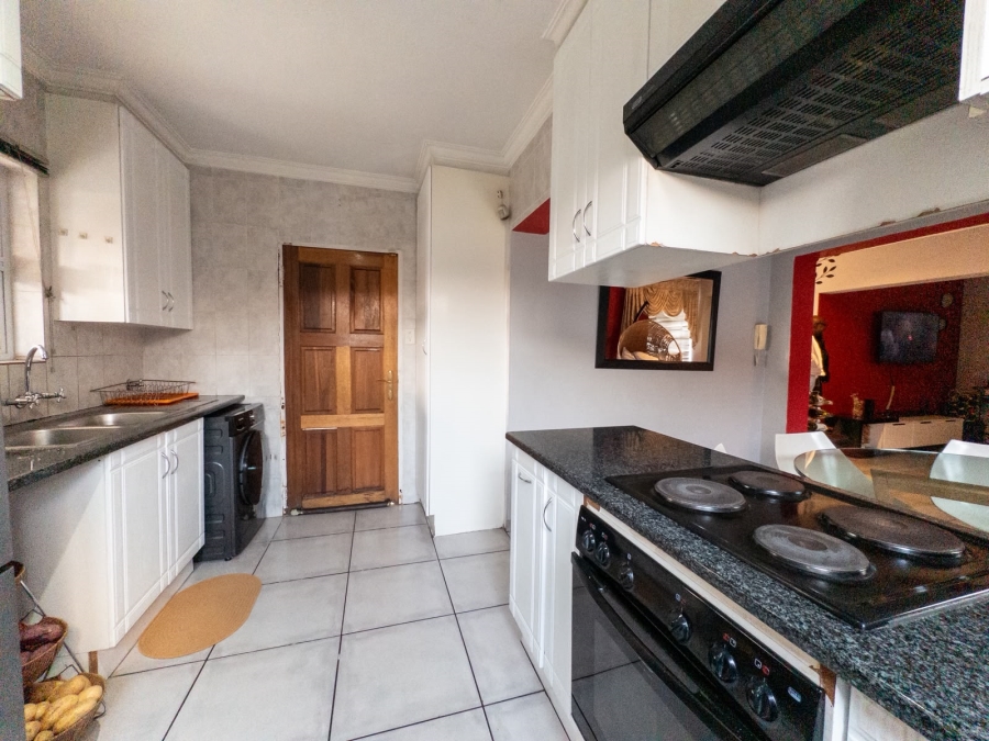 3 Bedroom Property for Sale in Sonneveld Gauteng