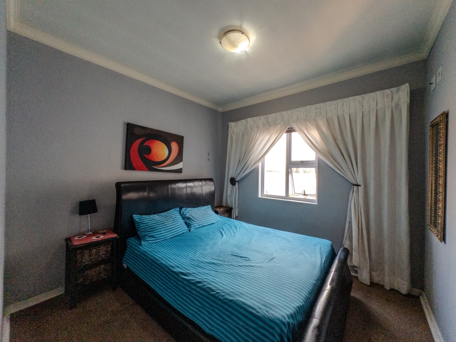 3 Bedroom Property for Sale in Sonneveld Gauteng