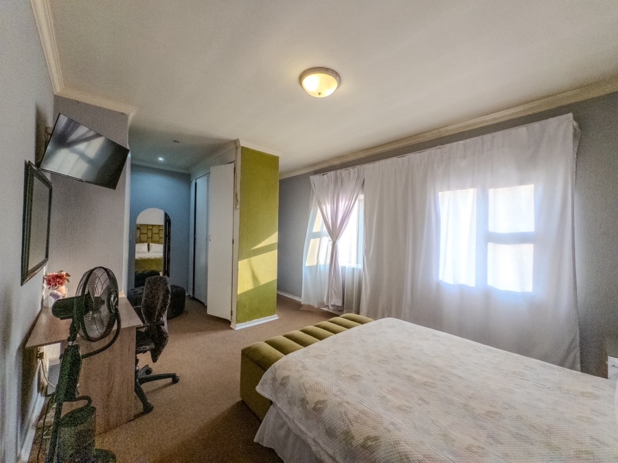 3 Bedroom Property for Sale in Sonneveld Gauteng