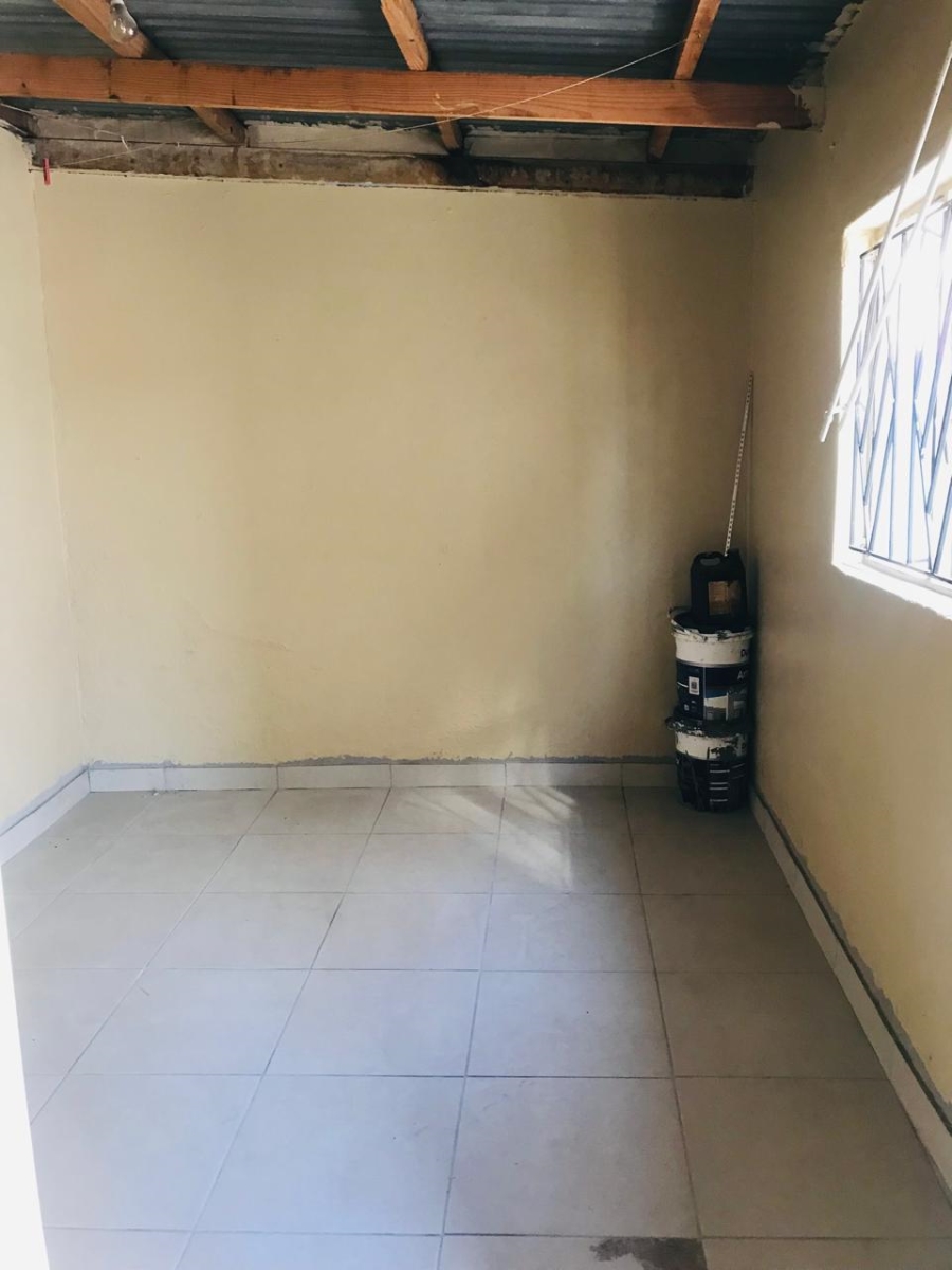 5 Bedroom Property for Sale in Ebony Park Gauteng
