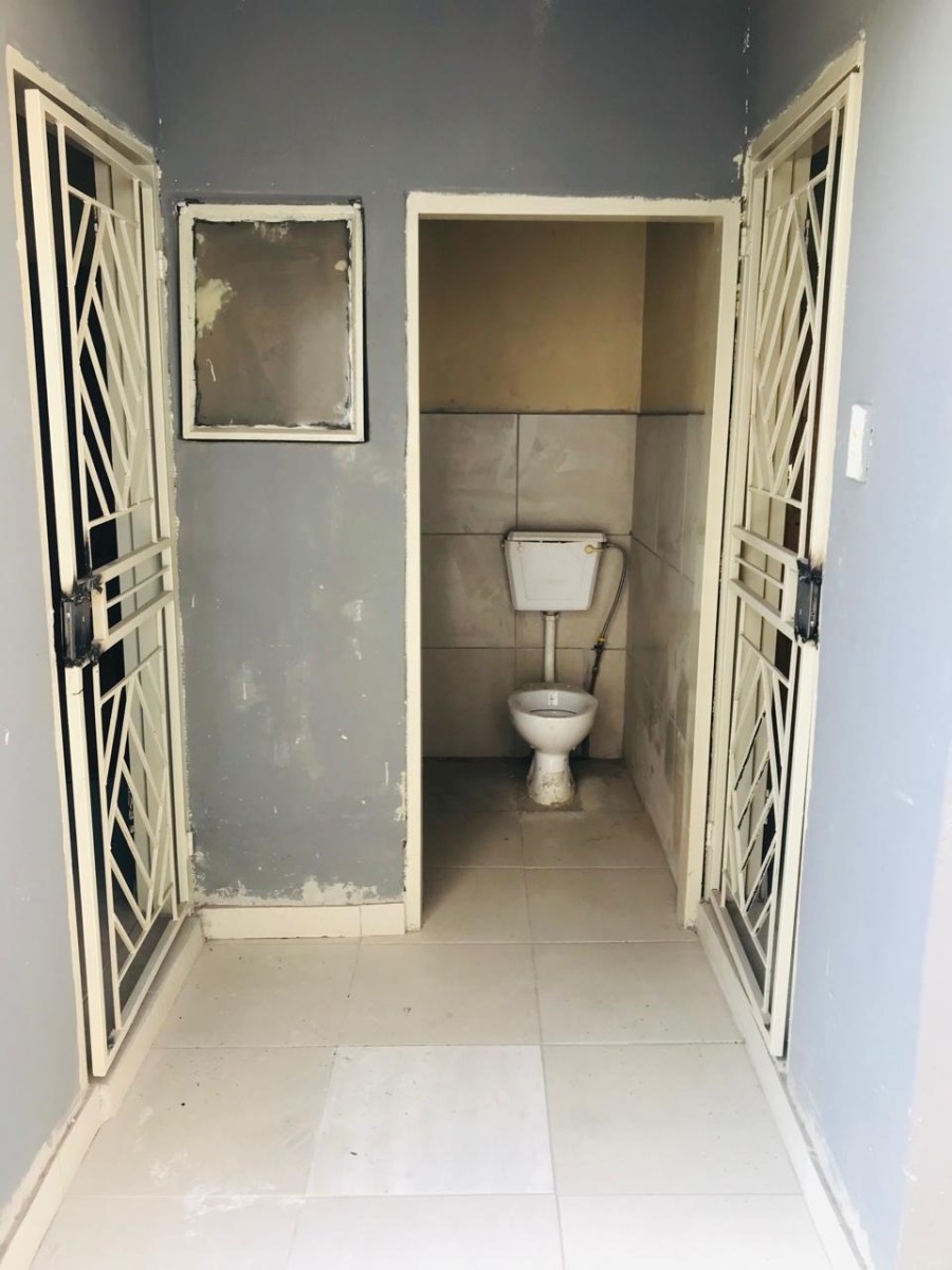 5 Bedroom Property for Sale in Ebony Park Gauteng