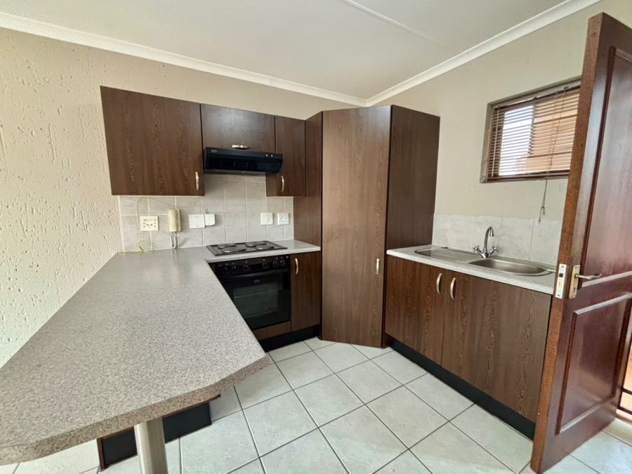 To Let 1 Bedroom Property for Rent in Ferndale Gauteng