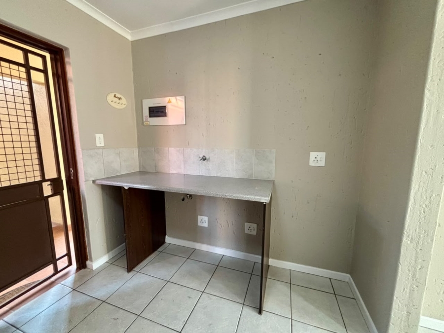 To Let 1 Bedroom Property for Rent in Ferndale Gauteng