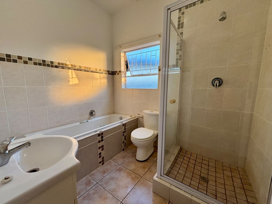 2 Bedroom Property for Sale in Weltevreden Park Gauteng