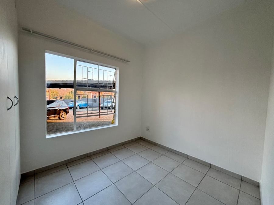 2 Bedroom Property for Sale in Weltevreden Park Gauteng