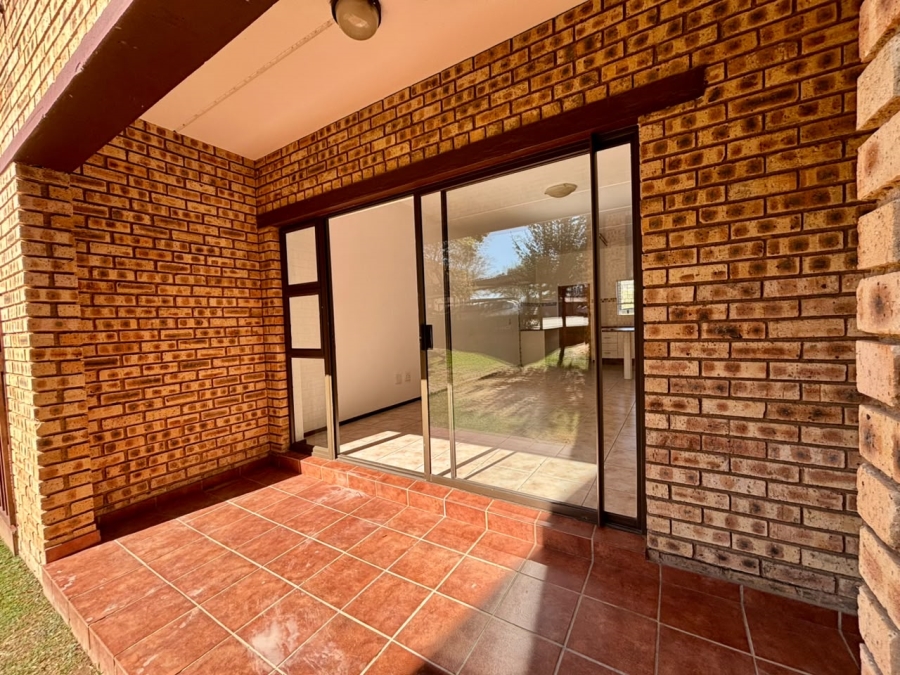2 Bedroom Property for Sale in Weltevreden Park Gauteng