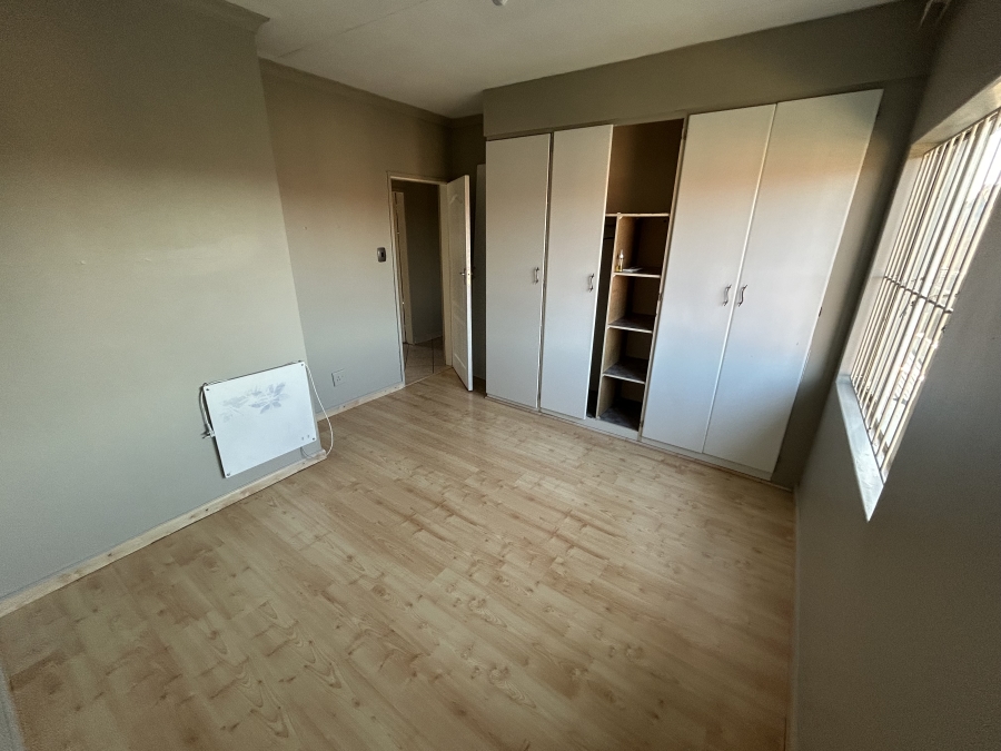 To Let 2 Bedroom Property for Rent in Vorna Valley Gauteng
