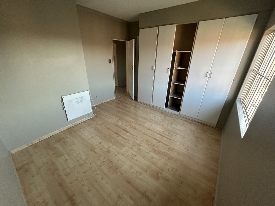 To Let 2 Bedroom Property for Rent in Vorna Valley Gauteng