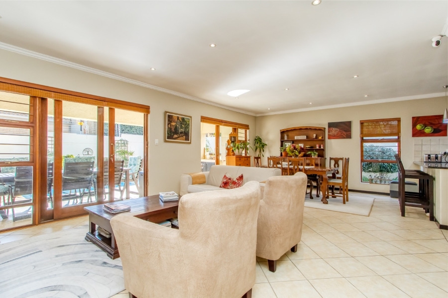 To Let 3 Bedroom Property for Rent in Douglasdale Gauteng