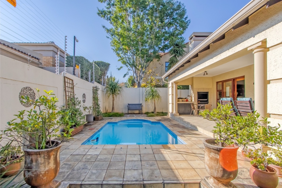 To Let 3 Bedroom Property for Rent in Douglasdale Gauteng