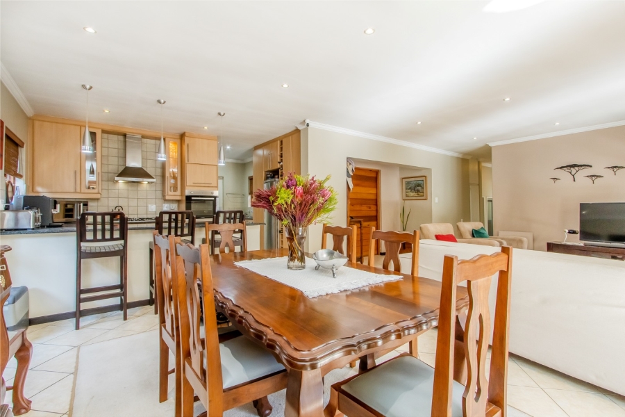 To Let 3 Bedroom Property for Rent in Douglasdale Gauteng