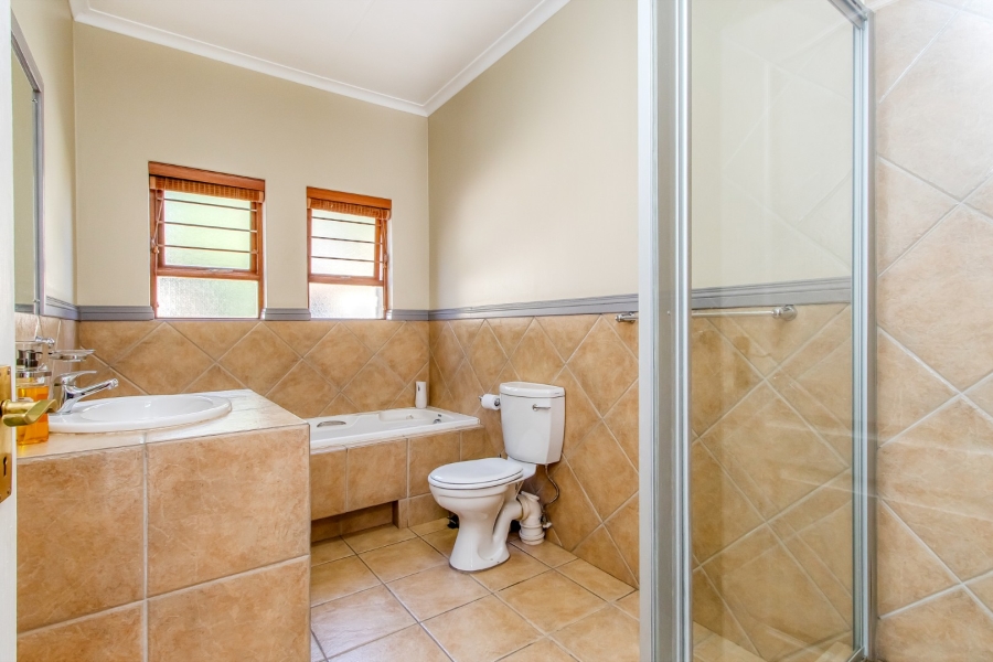 To Let 3 Bedroom Property for Rent in Douglasdale Gauteng