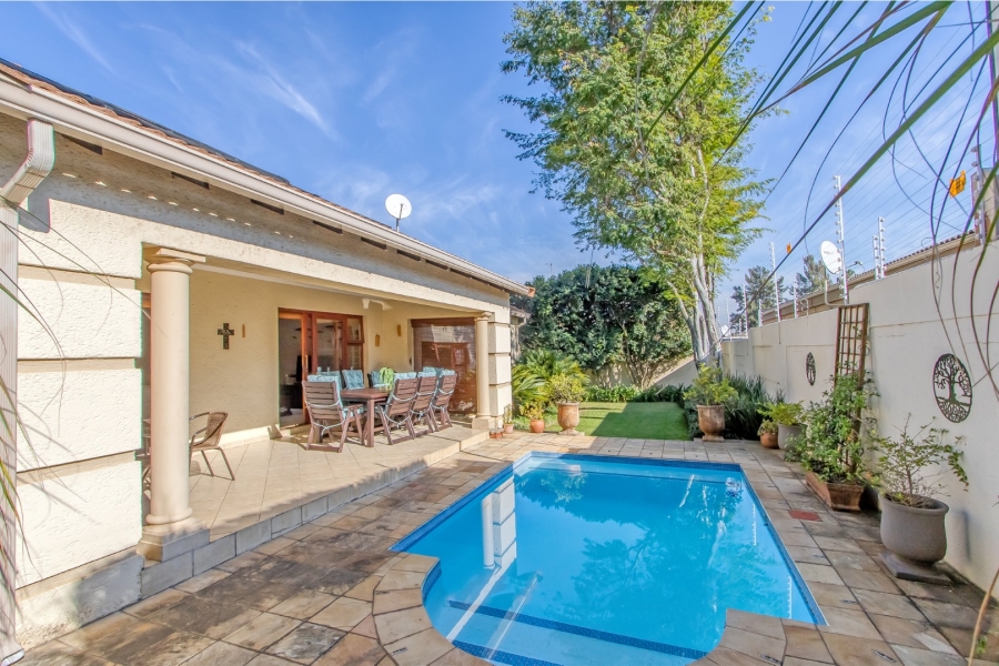 To Let 3 Bedroom Property for Rent in Douglasdale Gauteng