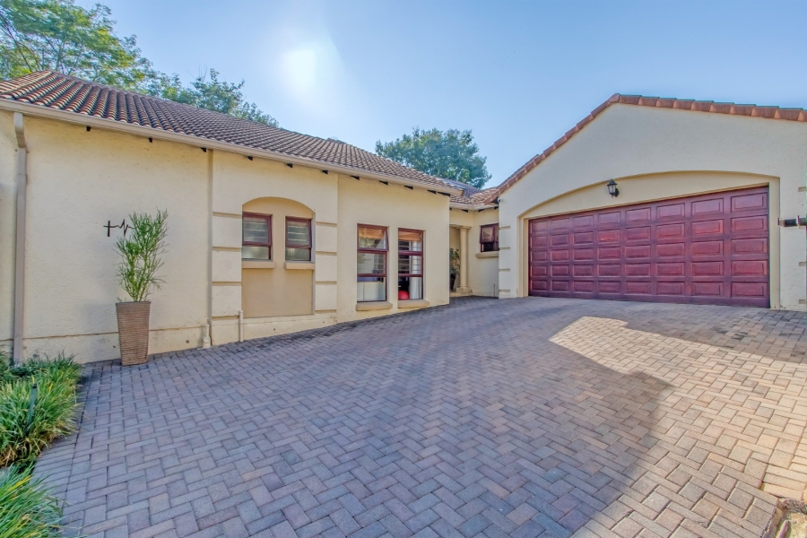 To Let 3 Bedroom Property for Rent in Douglasdale Gauteng