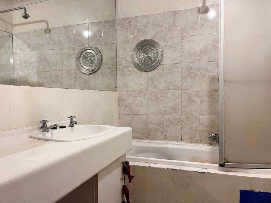 To Let 2 Bedroom Property for Rent in Rembrandt Park Gauteng