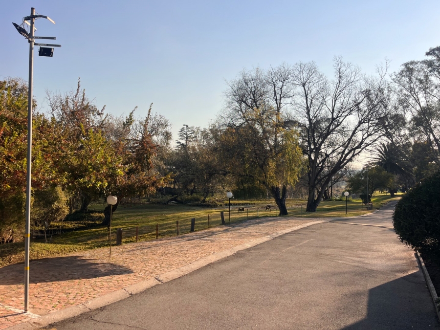 To Let 2 Bedroom Property for Rent in Rembrandt Park Gauteng