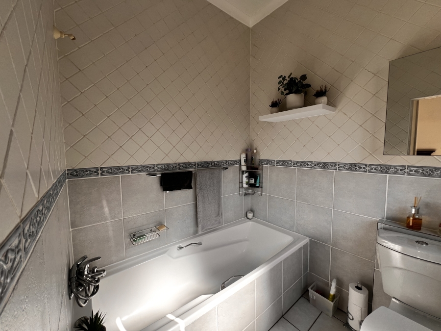 To Let 3 Bedroom Property for Rent in Kyalami Gauteng