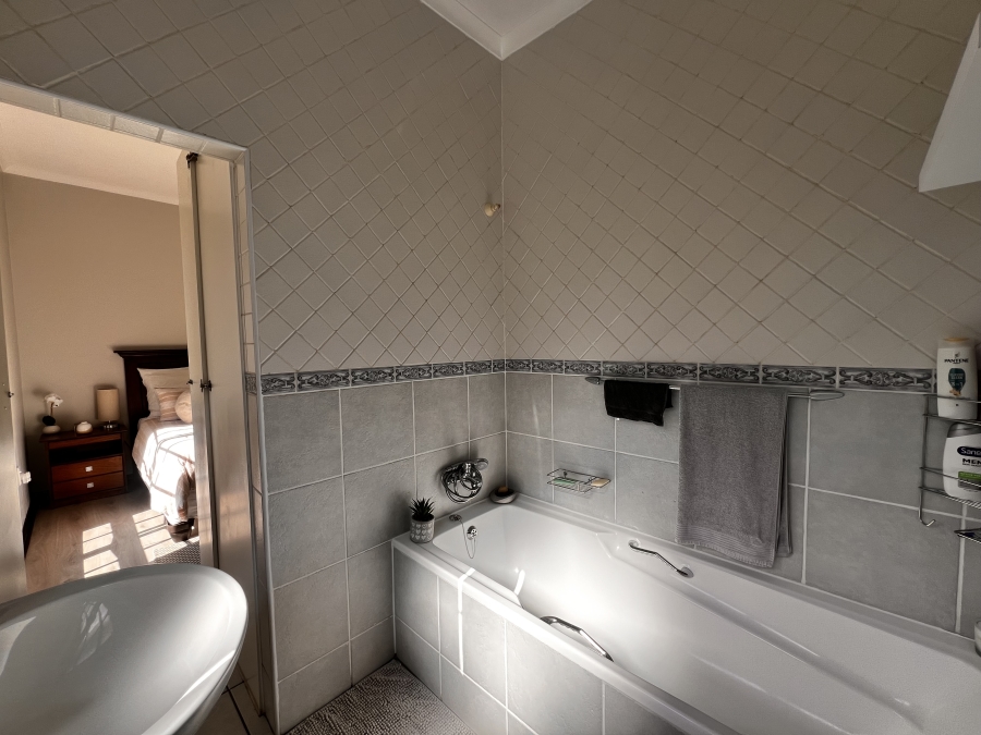 To Let 3 Bedroom Property for Rent in Kyalami Gauteng