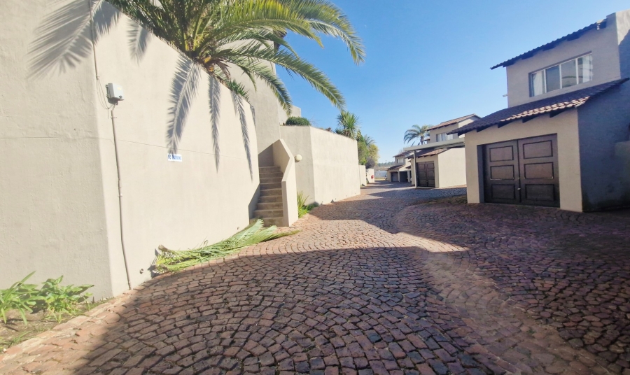 3 Bedroom Property for Sale in Corlett Gardens Gauteng