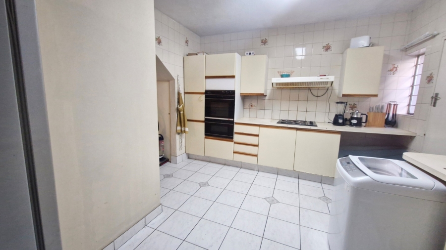 3 Bedroom Property for Sale in Corlett Gardens Gauteng