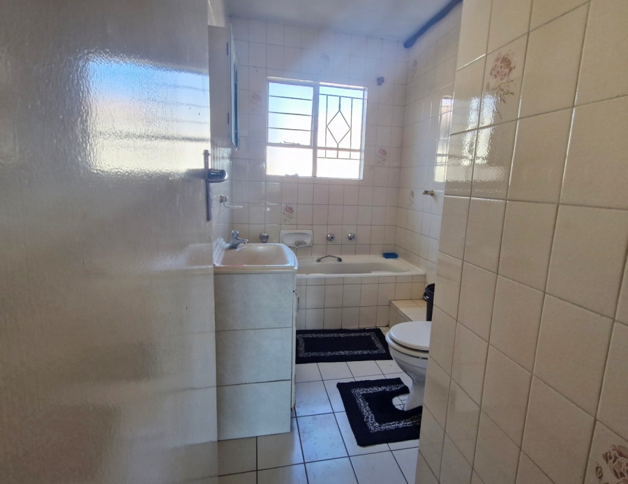 3 Bedroom Property for Sale in Corlett Gardens Gauteng