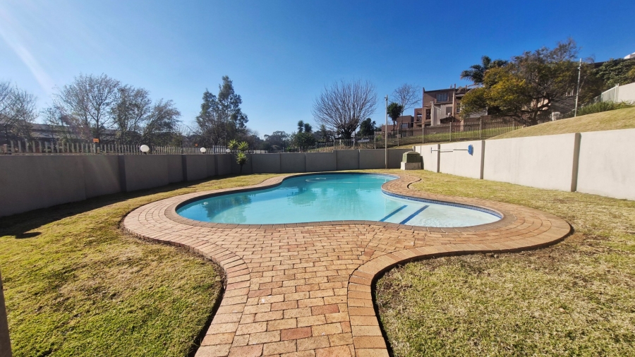 3 Bedroom Property for Sale in Corlett Gardens Gauteng