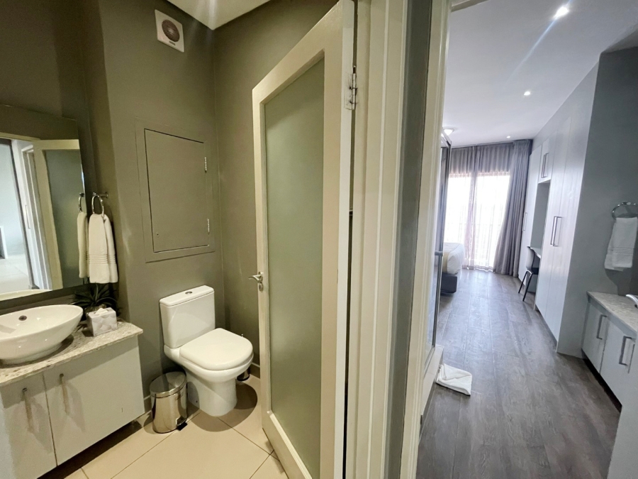 2 Bedroom Property for Sale in Bryanston Gauteng