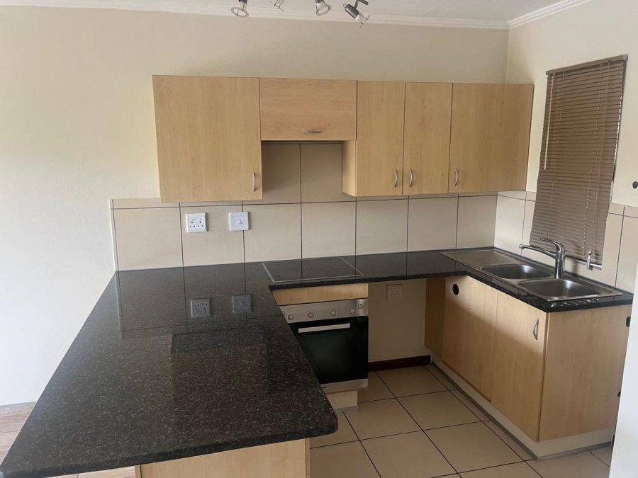To Let 1 Bedroom Property for Rent in Jackal Creek Golf Estate Gauteng