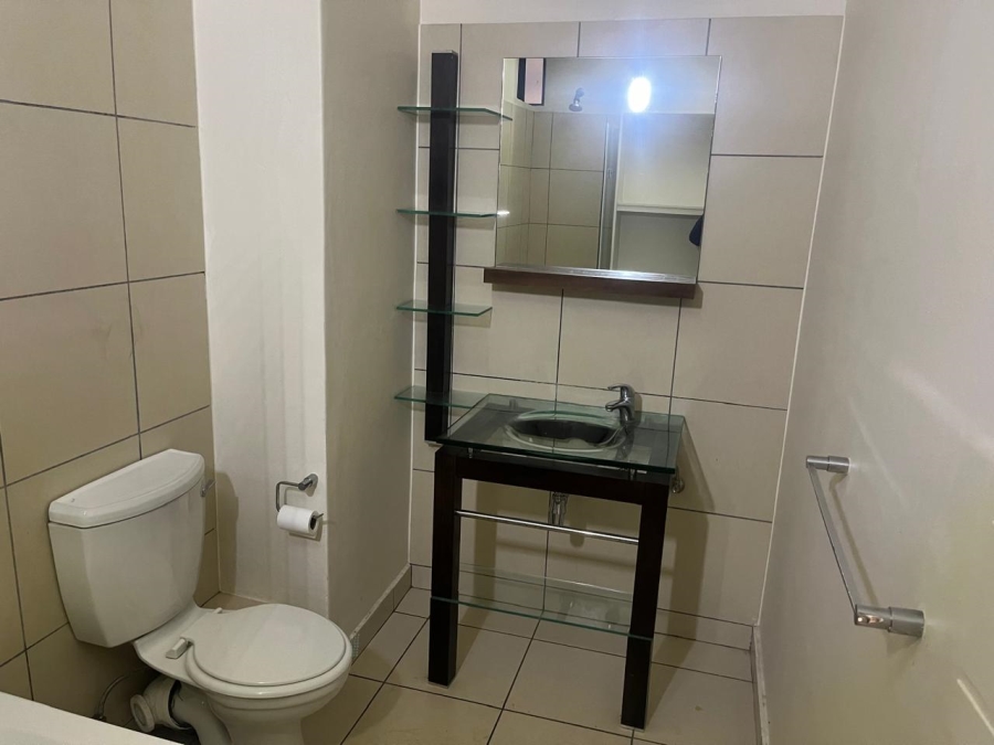 To Let 1 Bedroom Property for Rent in Jackal Creek Golf Estate Gauteng