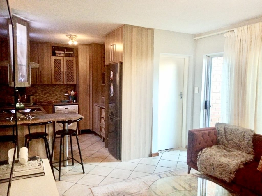 2 Bedroom Property for Sale in Erand Gardens Gauteng