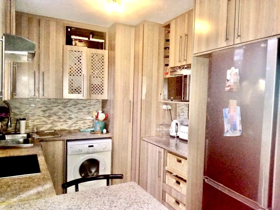 2 Bedroom Property for Sale in Erand Gardens Gauteng