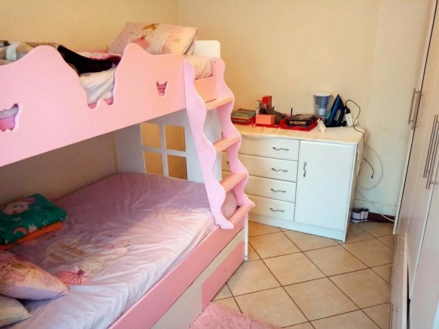 2 Bedroom Property for Sale in Erand Gardens Gauteng