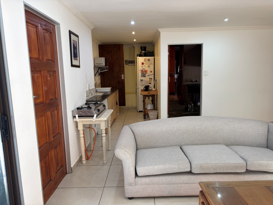 To Let 1 Bedroom Property for Rent in Linden Gauteng