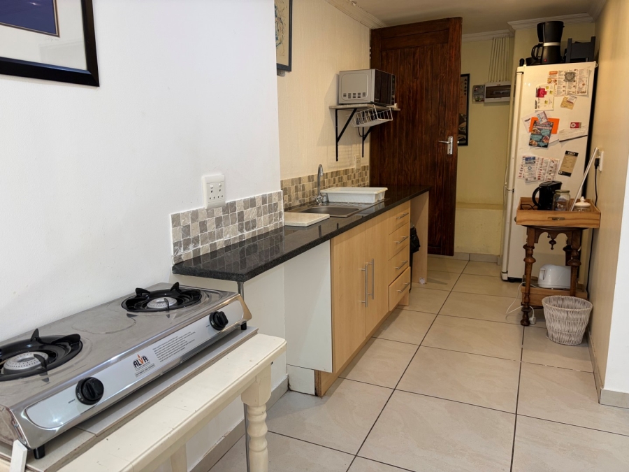 To Let 1 Bedroom Property for Rent in Linden Gauteng