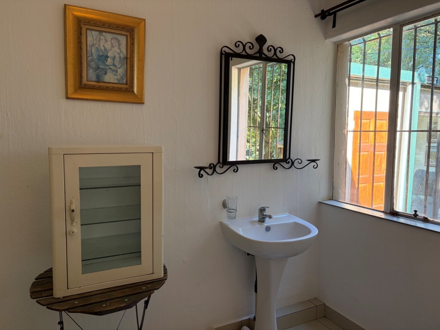 To Let 1 Bedroom Property for Rent in Linden Gauteng