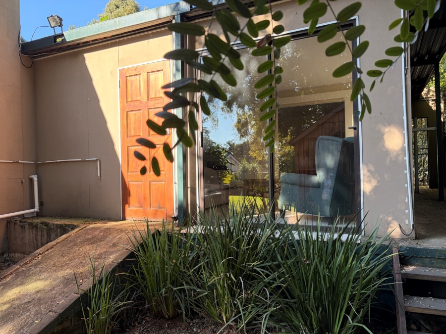 To Let 1 Bedroom Property for Rent in Linden Gauteng