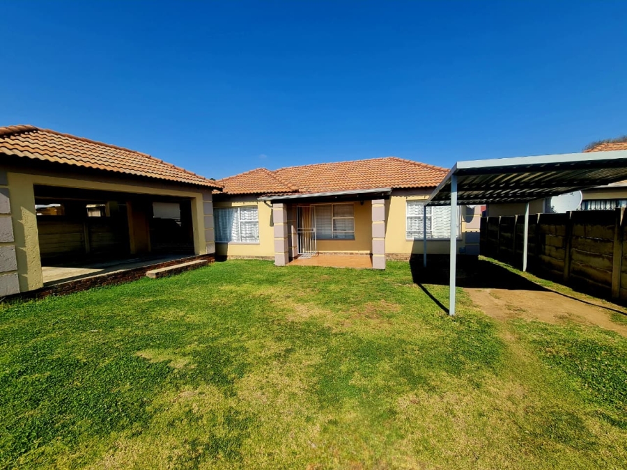 3 Bedroom Property for Sale in Birchleigh North Gauteng